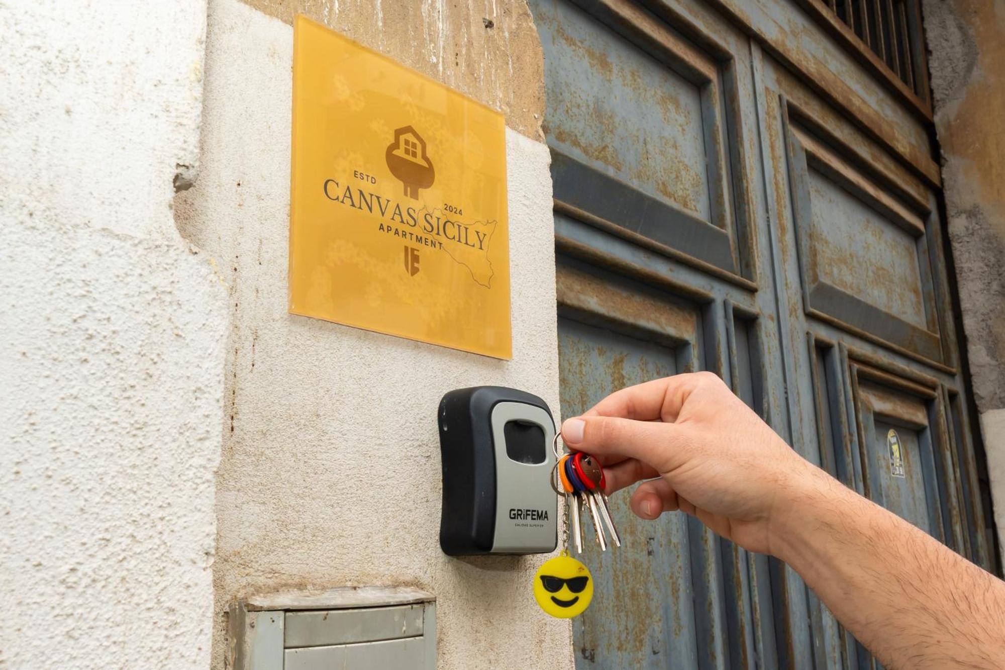 Canvas Sicily Apartment Catania Ngoại thất bức ảnh